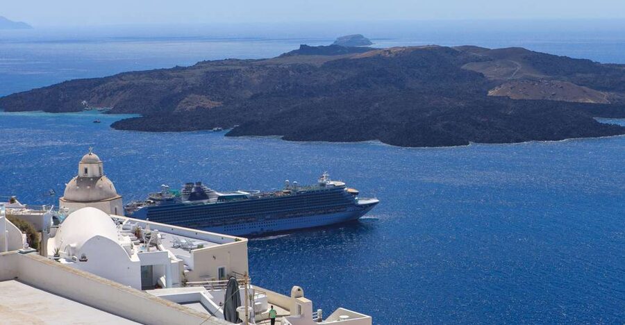 Private Famous Sights Tour with Local Guide in Santorini - What this four-hour Santorini tour is really for