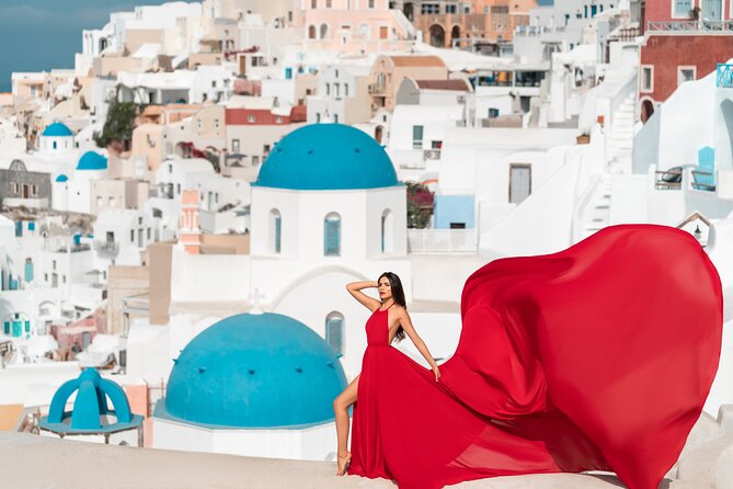 Private Flying Dress Photoshoot in Santorini - Who should book this Santorini experience?