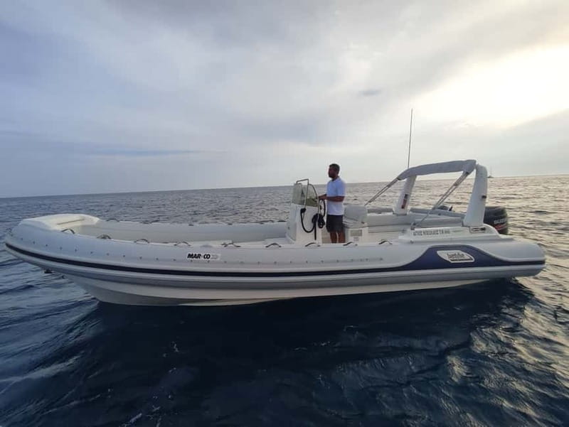 Private, fully customizable cruise in Santorini's caldera - A private boat, not a packed excursion