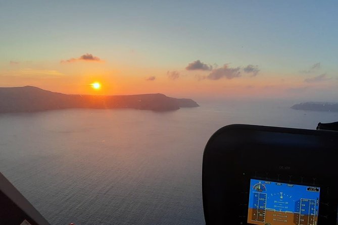 Private Helicopter Tour Santorini 20 minutes - up to 4 passengers - Akrotiri Lighthouse and Santorini’s southern tip