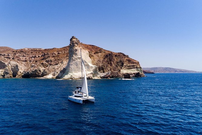 Private Luxury Caldera Cruise with a rich BBQ meal and Open Bar! - Who will get the best value