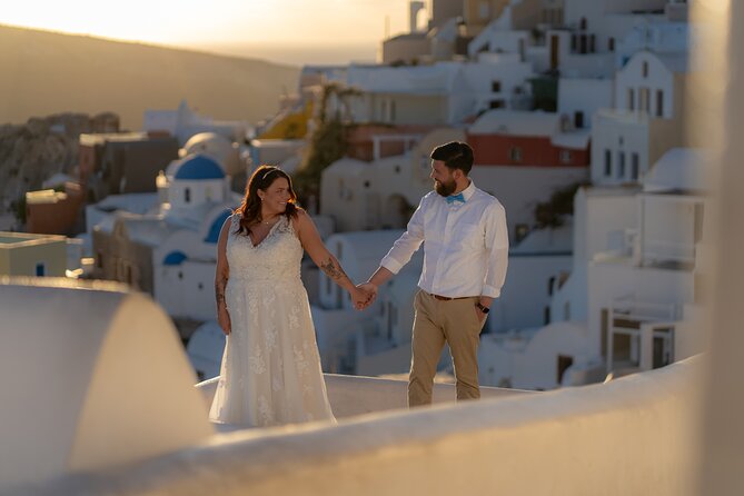 Private Photo Session in Santorini - Skaros Rock: A Strong Opening View