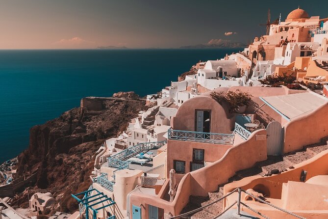 Private Santorini 4-Hours Tour : Oia, Megalochori & wine tasting - The driver-guide setup deserves clear expectations