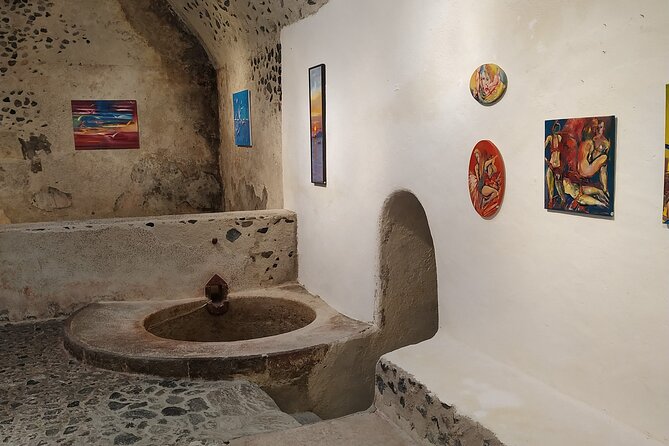 Private Santorinian Wine Tour - The wines and the volcanic setting