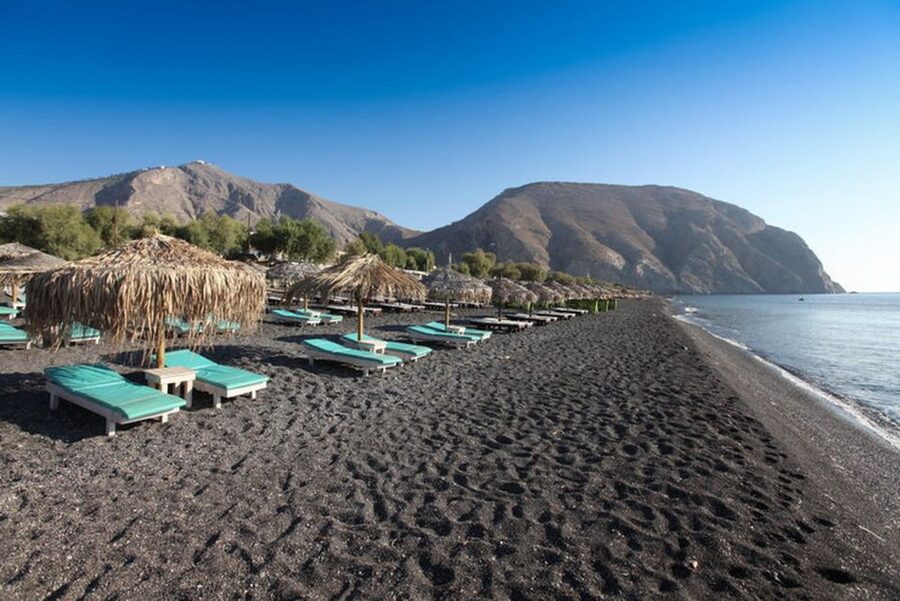 Private Shore Excursion: Best of Santorini Customized Tour - What the guides add to the day