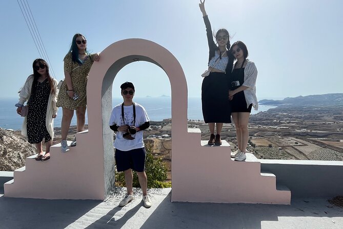 Private tour experience in Santorini island - A useful first look at the four-to-five-hour plan