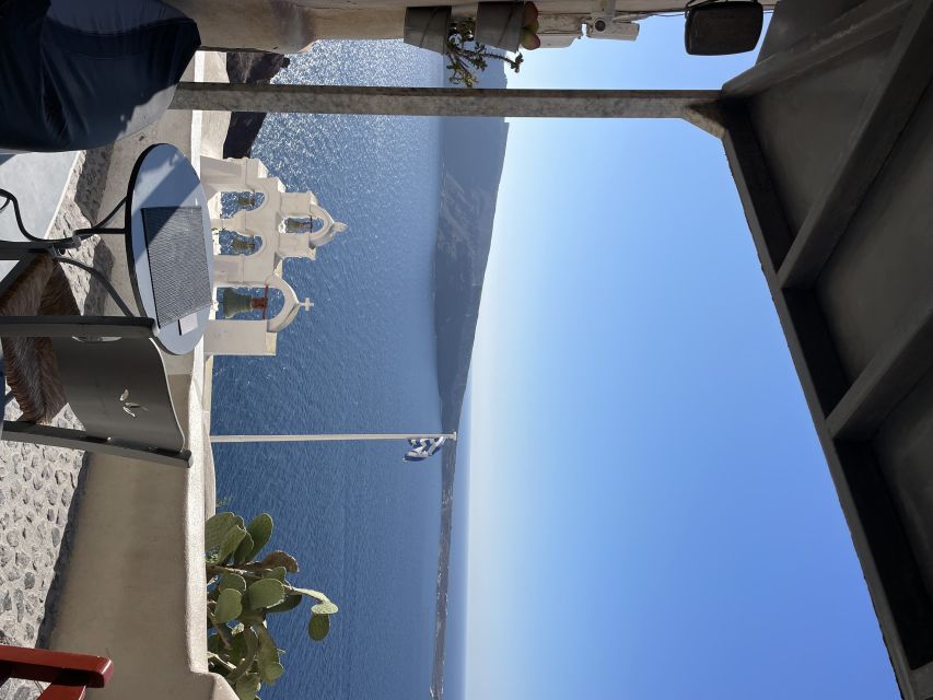 Private Tour of the Famous Blue Domes and Caldera - What this three-hour Santorini tour actually delivers