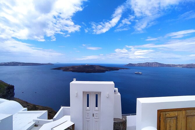 Private transfer Port/Airport or any destination in Santorini - Meeting your driver at the airport or port