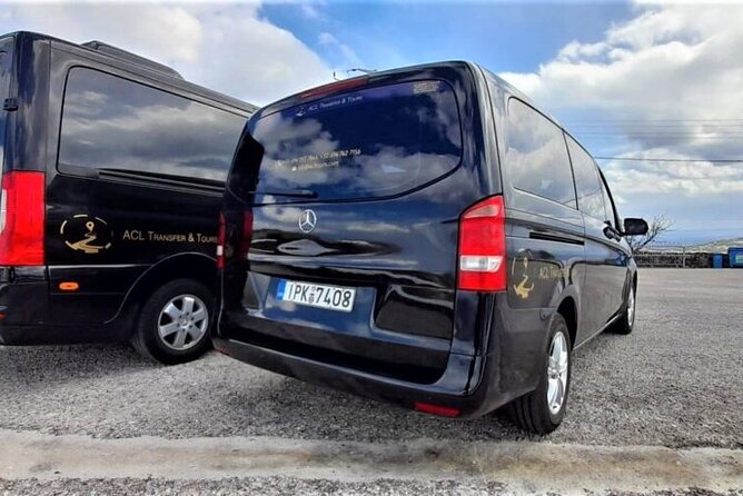 Private Transportation from Airport to Oia - What the private vehicle means for groups