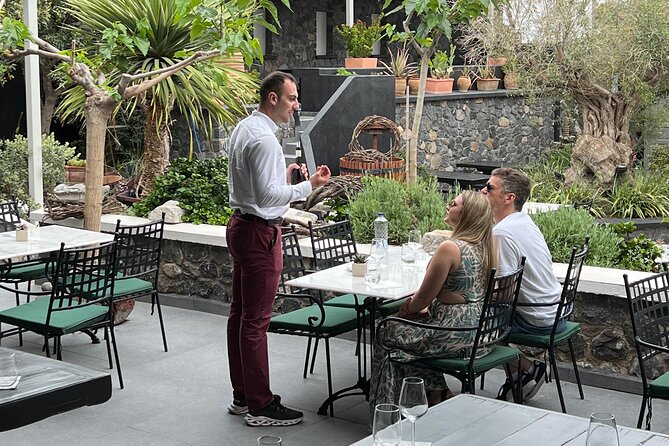 Private Wine Tour in 3 Wineries with 12 Wine Tastings and Tapas - Twelve tastings, tapas, and the question of value