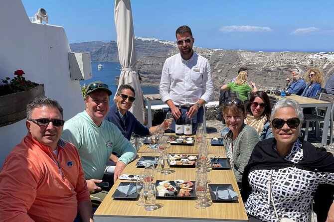 Private Wine Tour in 3 Wineries with 12 Wine Tastings and Tapas - Timing, pickup, and the practical details