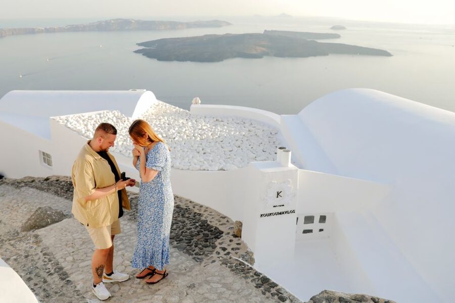 Proposal Photographer in Santorini - Who will get the most from this experience?