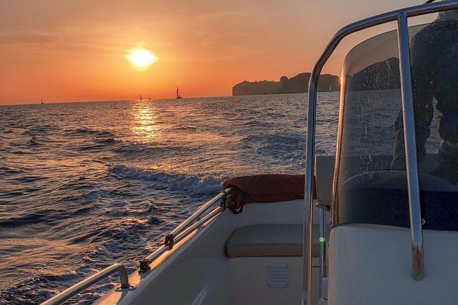 Rent a Boat in Santorini without a License - What the private boat gives you