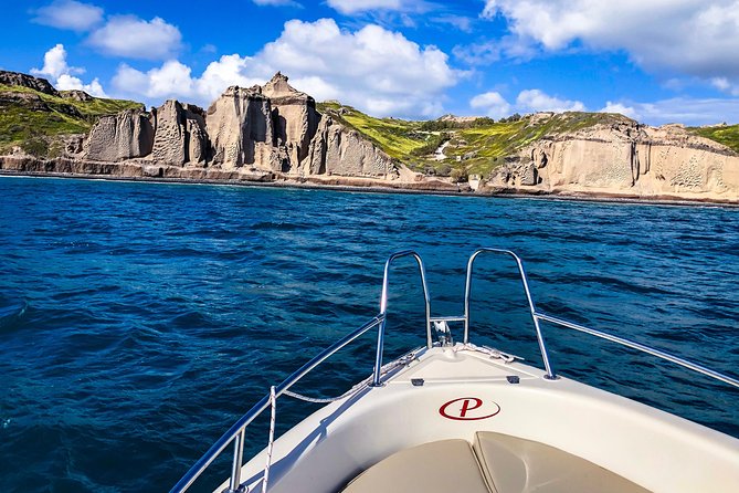 Rent a Boat in Santorini without a License - Boat handling for first-timers
