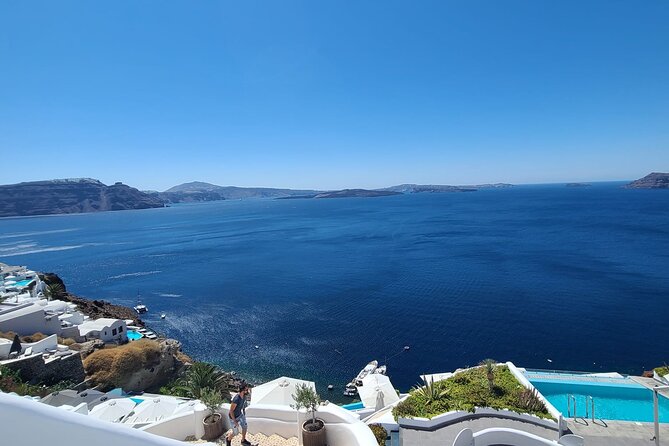 Romantic Tour through Santorini - Megalochori: a quieter village and Vinsanto