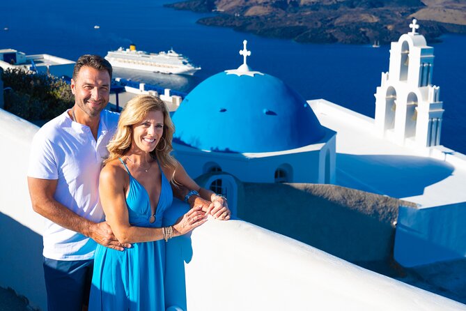 Santorini 2h Photoshoot with a photographer & transportation - Booking timing, cancellation, and useful questions