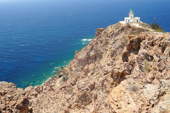 Santorini 30min Helicopter Tour - Pyrgos Castle and inland Santorini