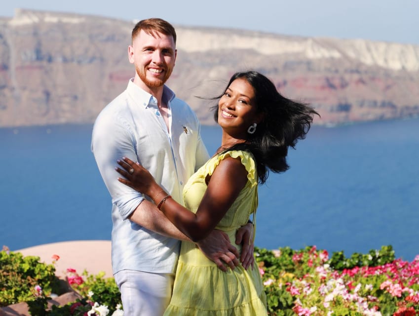 Santorini: 40-Minute Oia Photoshoot - Cancellation and booking flexibility