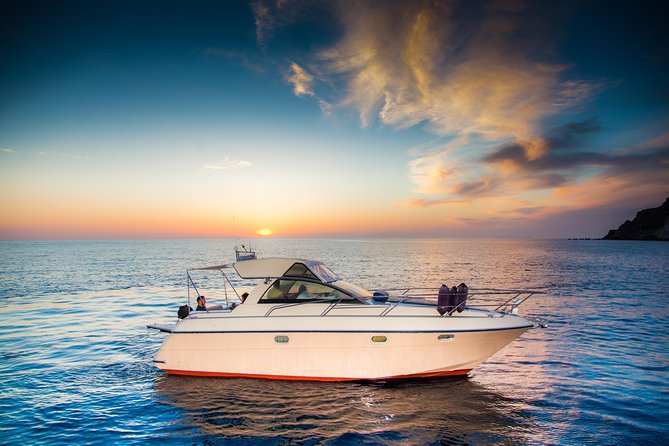 Santorini 5 - Hours Private Day Or Sunset Cruise with Bbq and Drinks - Key points to know before sailing