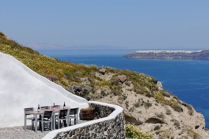 Santorini 6 hours Day tour and Lunch - Kamari Beach and a three-hour finish
