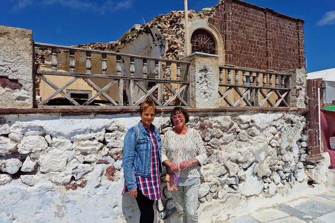 Santorini: 6hr Private Tour with Olive Oil, Beer or Wine Tasting - Firostefani delivers the classic blue-domed photo