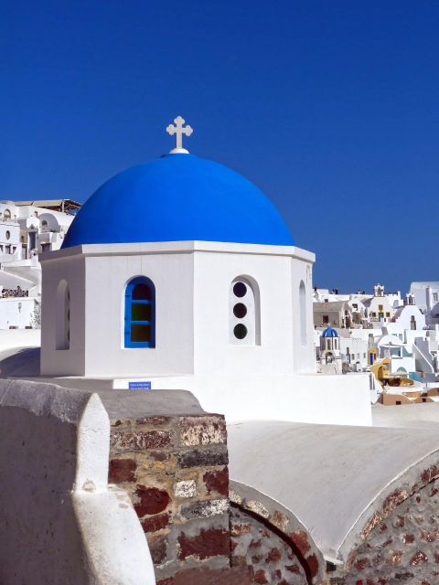 Santorini: Akrotiri Excavation, Megalochori, & Beaches Tour - Perivolos and the black sand coast
