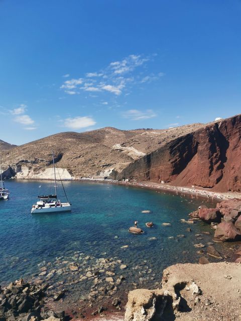 Santorini: Akrotiri Excavation, Megalochori, & Beaches Tour - The pace, bus, and guide make a difference