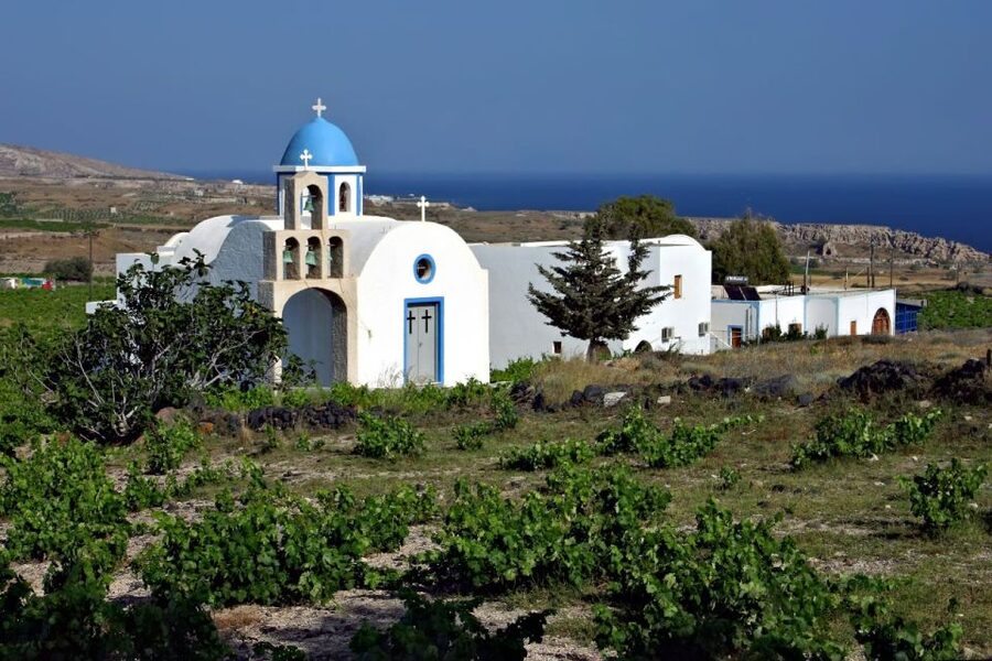 Santorini: Akrotiri Excavation, Megalochori, & Beaches Tour - Who should book this Santorini tour?