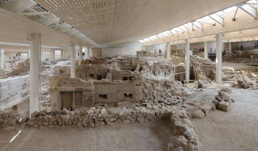 Santorini: Akrotiri Prehistoric City Guided Walking Tour - Free time after the 90-minute walk