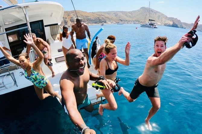 Santorini:All-inclusive Catamaran Cruise with Thirassia Stop - The onboard meal is a major part of the value