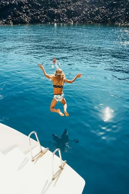 Santorini: All-Inclusive Private Catamaran Experience - The volcano, Thirassia, and time in the water
