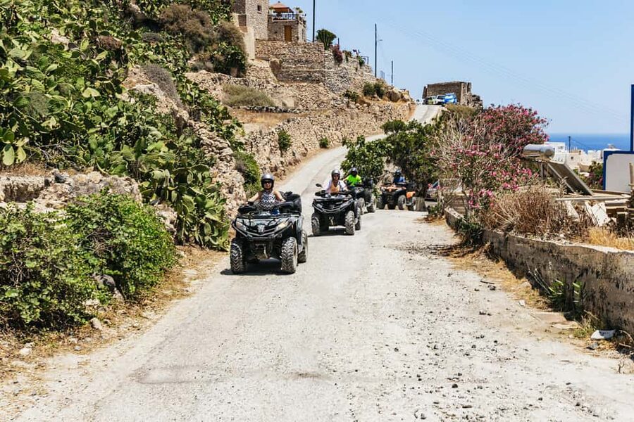 Santorini: ATV Quad Bike Tour with Lunch - Getting comfortable on the 450cc ATV