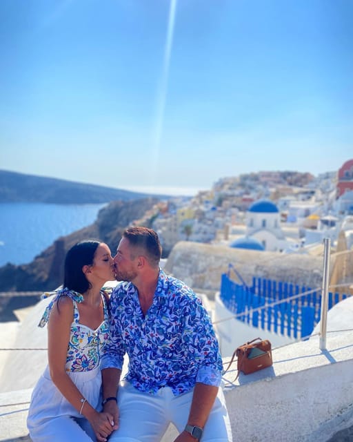 Santorini Best of Custom Tour with Local Guide & Pick-Up - What the guide adds to the day