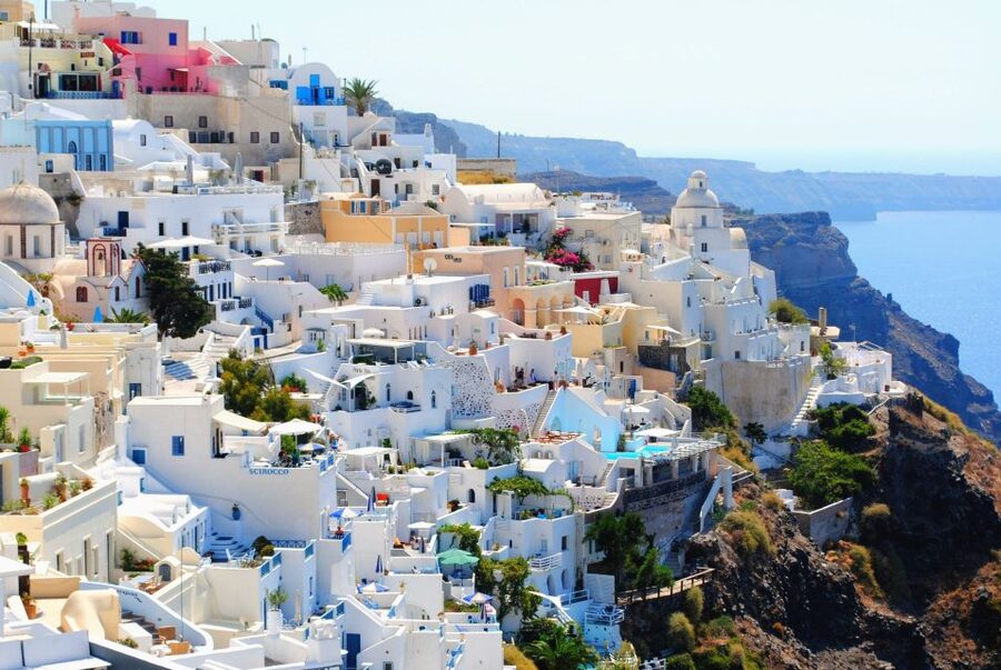 Santorini: Best Of Santorini Private Tour with a Local Guide - The lighthouse and the edge of the island