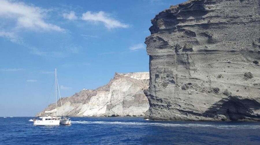 Santorini: Caldera Cruise with Greek Meal and Transfer - Palea Kameni and the volcanic springs