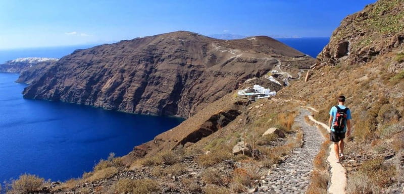 Santorini: Caldera Hike from Fira to Oia - Starting in Fira and finding the trail