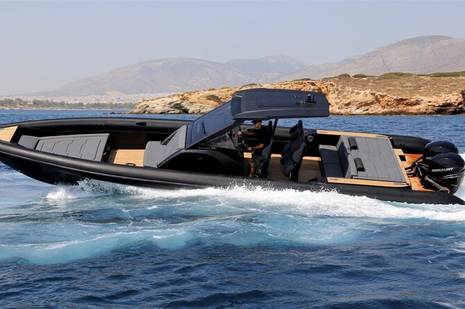 Santorini Caldera: Private Cruise with Speed Boat & Open Bar - Oia looks different from its small bay