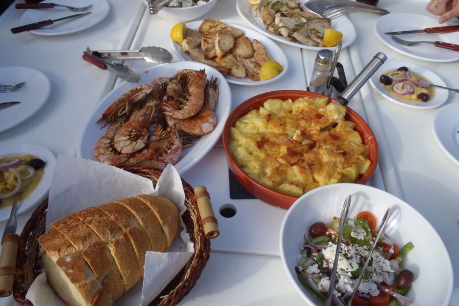 Santorini Caldera: Sunset Sailing Cruise with Meal - Sunset on the return sail