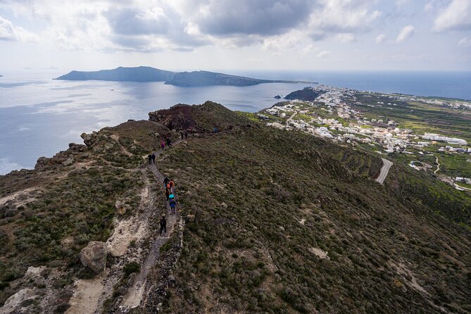 Santorini : Caldera Trail Hike and Sunset - Approaching Oia and Thirasia island