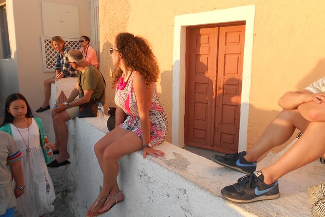 Santorini car tour with a local - The vehicle, pickup, and cruise-day details