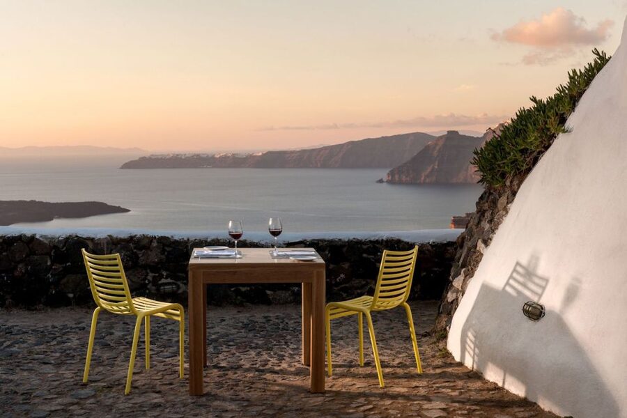 Santorini: Catamaran Cruise, Winery, & Oia Sunset Combo Tour - What lunch and drinks are really worth