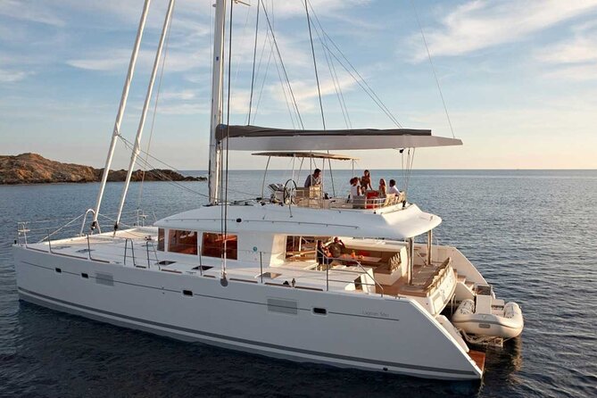 Santorini Catamaran Cruise with Greek Meal, Open-Bar and Sunset - Santorini from the water: the right change of pace