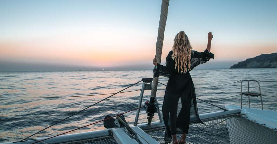 Santorini: Catamaran Cruise with Meal & Open Bar - Warm Water at the Volcano Hot Springs