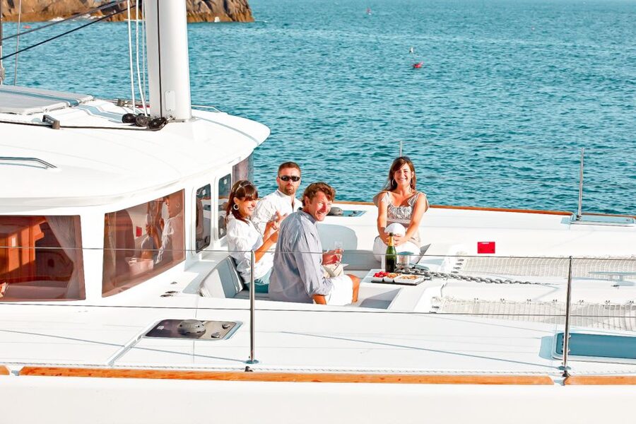 Santorini: Catamaran Tour with BBQ Meal and Unlimited Drinks - Hot Springs and the volcanic heart of the caldera