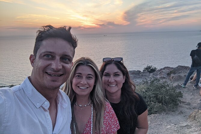 Santorini Classic Highlights and Sightseeing Private Tour - What the guide adds to the day