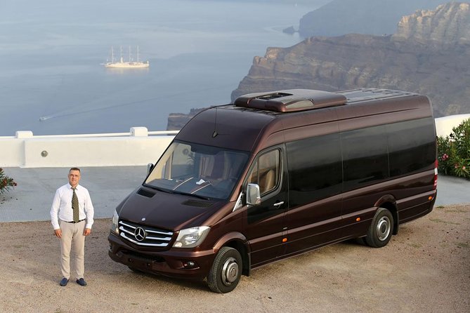 Santorini Classic Private Tour - Oia: 90 minutes among cliff houses and sea views