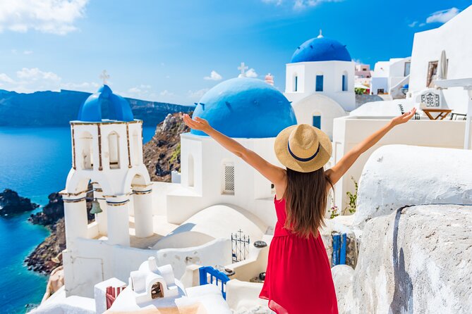 Santorini Deluxe Tour for Cruise Passengers - Megalochori brings back the village scale