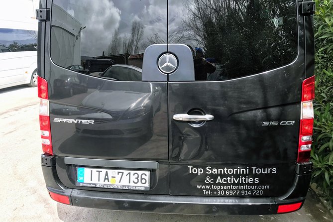 Santorini Departure Transfers & Travel Services - Hotel and Airbnb pickups across Santorini