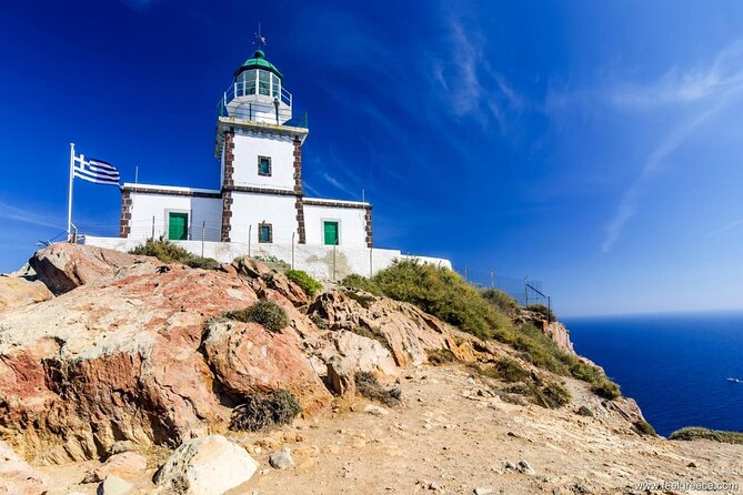Santorini Essentials Full Day Private Tour - Red Beach: volcanic color in a compact stop