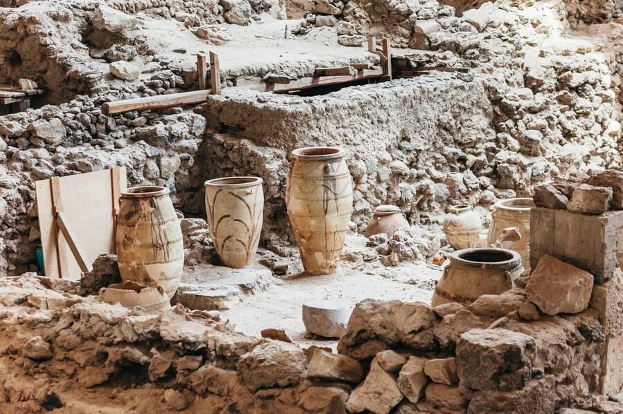 Santorini: Experience Akrotiri with a Licensed Tour Guide - Why Akrotiri deserves time beyond the caldera